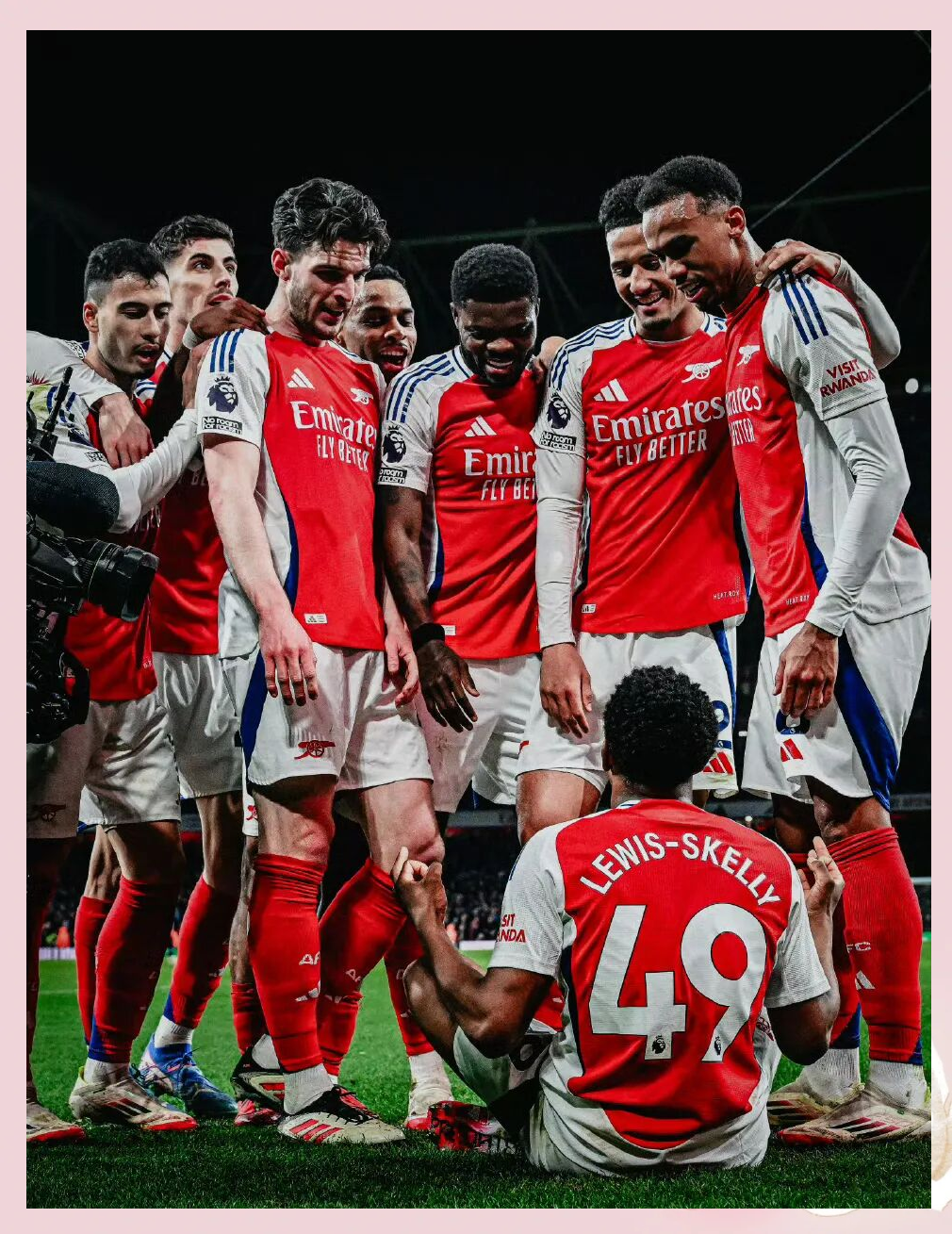 阿森纳中场因伤离场,或将缺席接下来数场比赛 阿森纳中场因伤离场,或将缺席接下来数场比赛