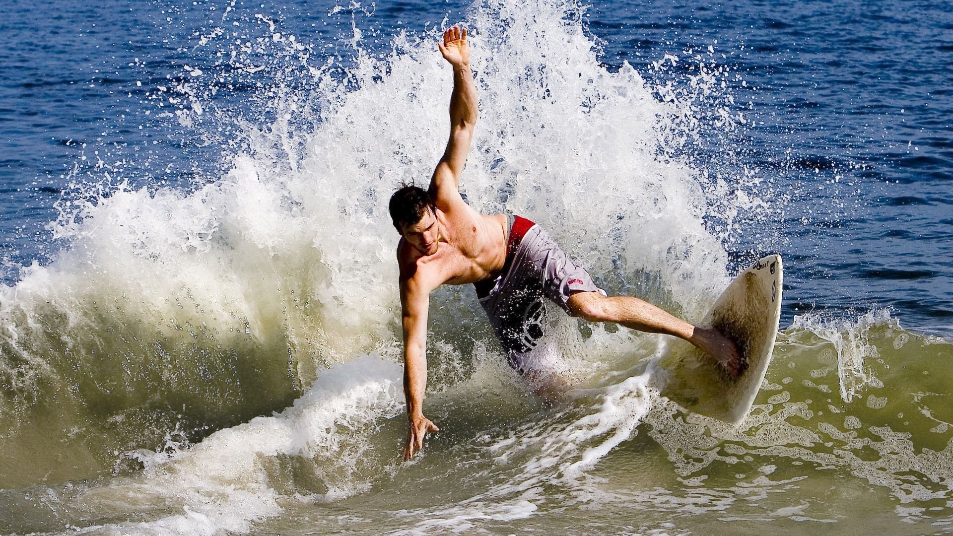 鏖战安第斯之巅，萨卡生涯之夜照亮西班牙艰难胜利